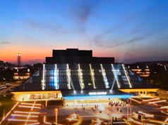 Zasijao crveni tepih u obnovljenoj Plavoj dvorani Sava Centra: Veče glamura, uspomena i Zdravka Čolića