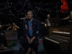 Kris Martin zaustavio koncert da pomogne dečaku