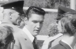 (TREJLER) Netfliks najavio novi dokumentarac o Kralju rokenrola