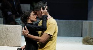 (FOTO) Čehovljeva “Muška suza” u Jugoslovenskom dramskom pozorištu