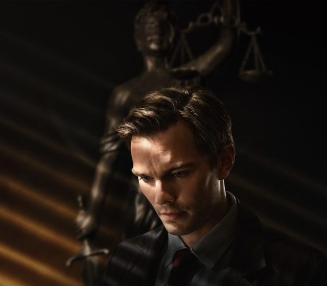Nikolas Holt/Juror2
