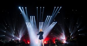 Beograd u ZNAKU JELENE ROZGE – Sinoć u Sava Centru počela serija koncerata koji su OBORILI SVE REKORDE