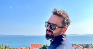 Dirljiv trenutak u karijeri Petra Graše – Proslavljeni kantautor snimio DUET SA DVOGODIŠNJOM ĆERKOM