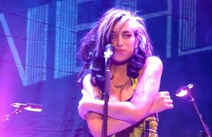 Blizak prijatelj Ejmi Vajnhaus OTKRIO DUGO ČUVANU TAJNU pred dolazak u Beograd: “Nije htela ni da je pogleda, a onda…” Ejmi Vajnhaus