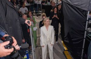 Jelena Rozga SVA U BELOM zablistala u rodnom Splitu: Priredila ISTORIJSKI KONCERT pred 70 HILJADA ljudi