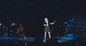 Spektakl Jelene Rozge se nastavlja – magija pod zvezdama u punom Antičkom teatru u Ohridu!