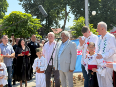 Počeo GUČA FESTIVAL – Ludilo na ulicama od ranog jutra: Boban Marković otvorio 64. Dragačevski sabor