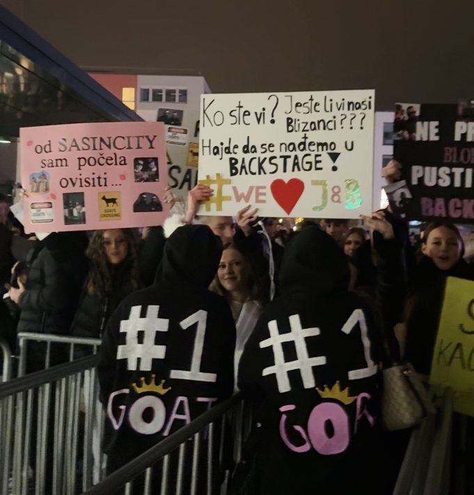 19AAC649-69F6-4797-9D99-239D904CA11B