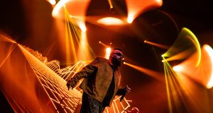 Buba Corelli IZNENADIO FANOVE! U jeku GOAT Tour-a, nakon 5 godina reper izdao solo projekat – “TOPOVSKA” odmah zatresla vrhove trending lista